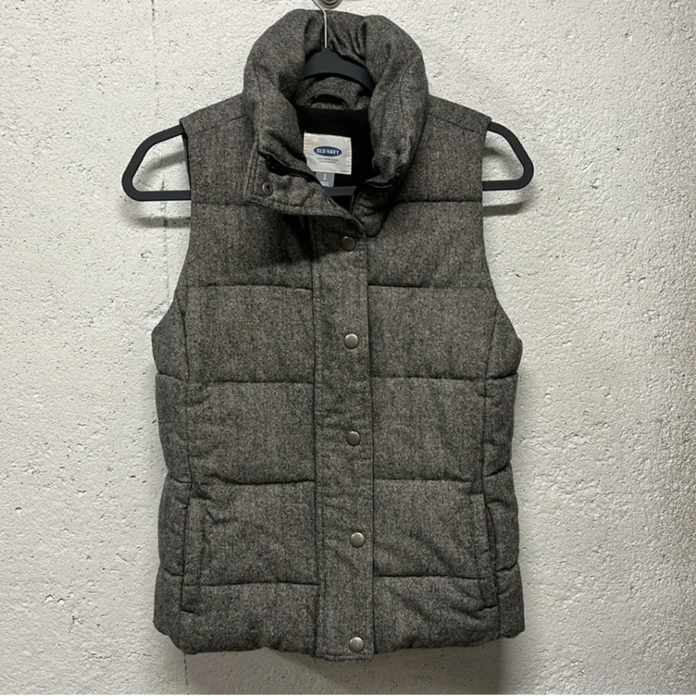 Old Navy Tweed Puffer Vest